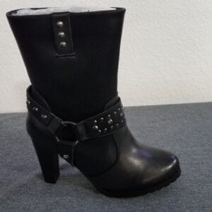 High-heeled leather boot with straps
